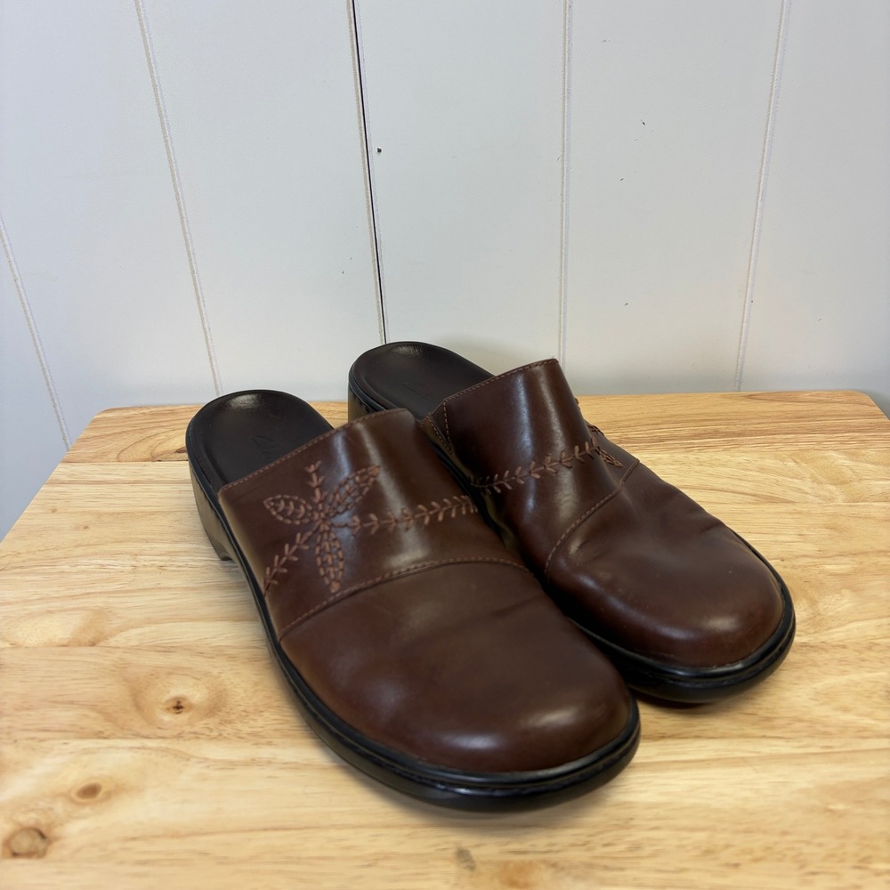 Clarks Y2K Embroidered Leather Mules Women Size 10M Brown Earthy Hipster Boho